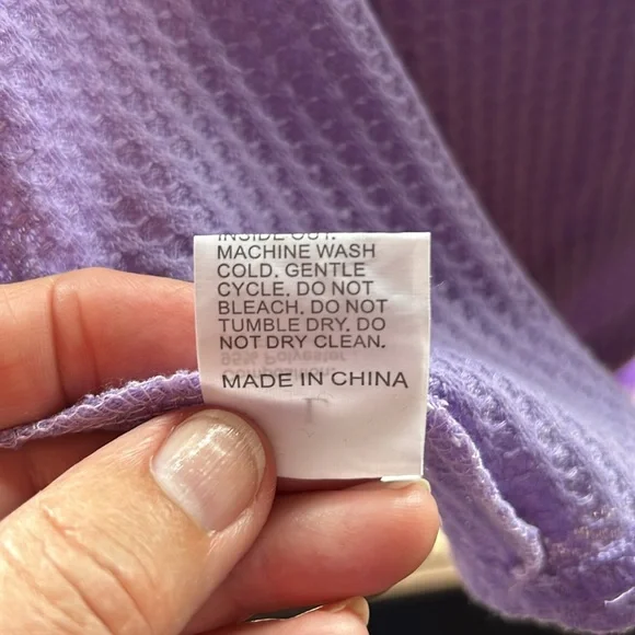 Beautiful 3 piece sleep set in purple. No tags. size large. Wash/hung to dry. - Picture 6 of 6